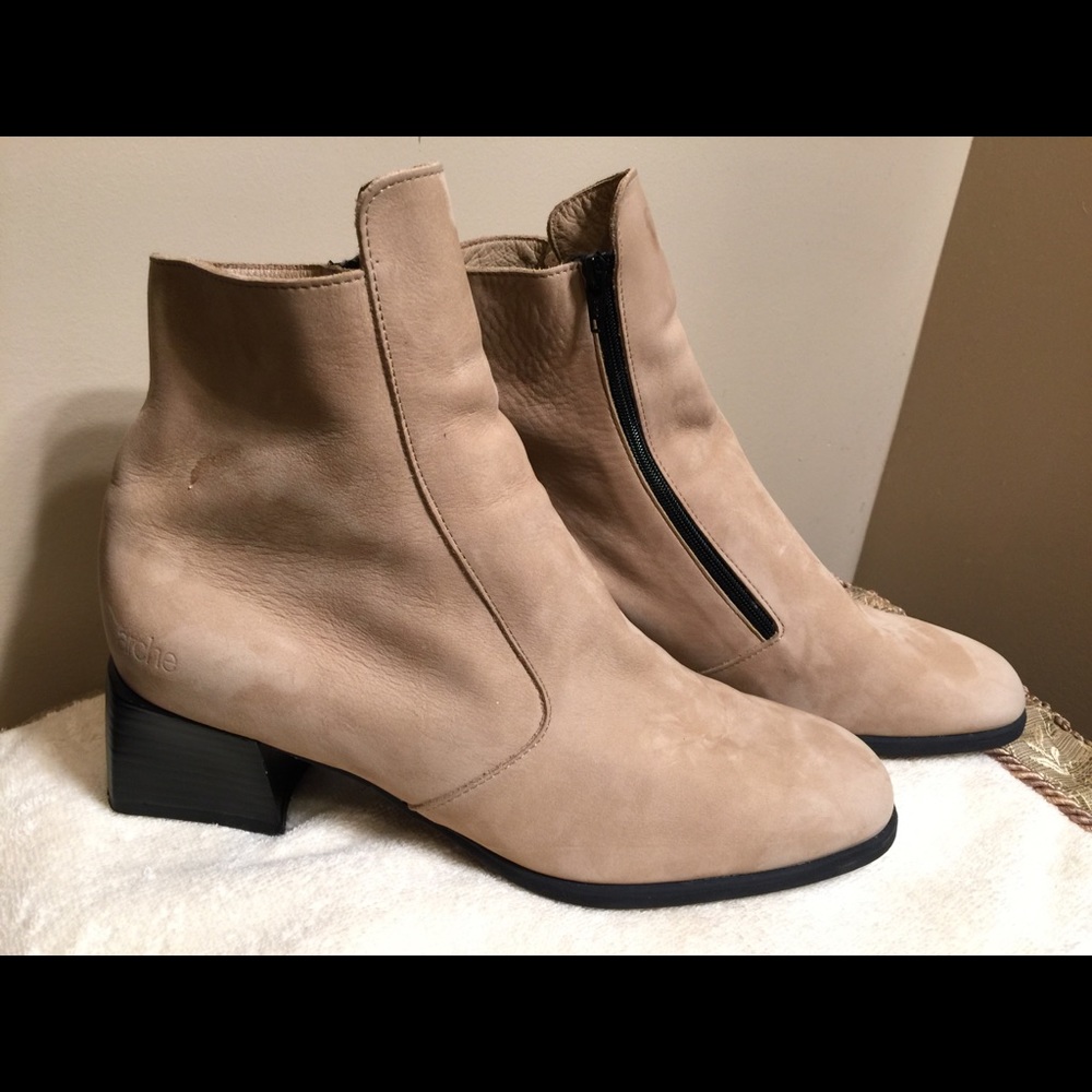Archer boots Booties-beige suede with side zipper
